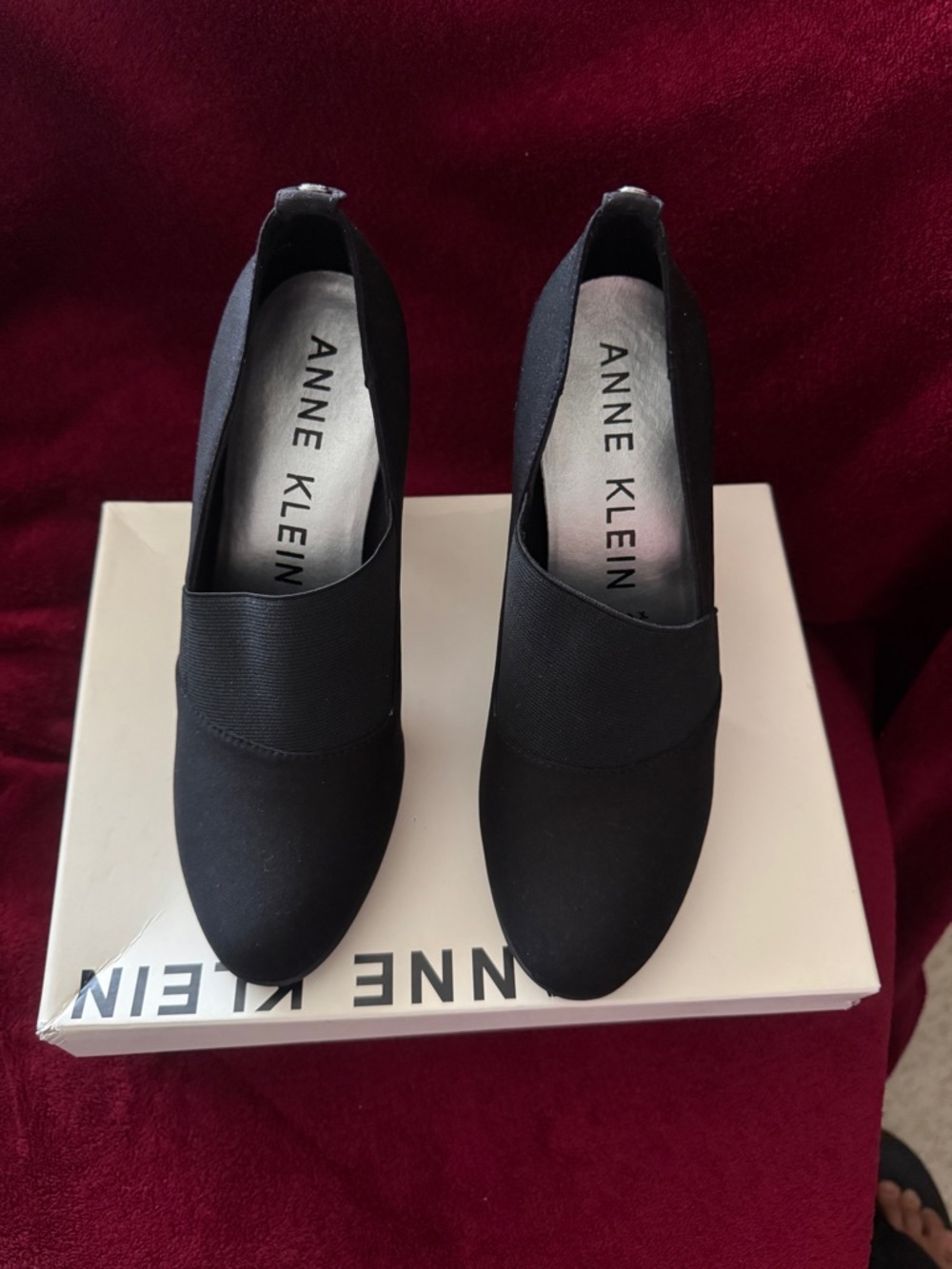 Anne Klein akxhale Women's Black Slip-On Dress Pumps